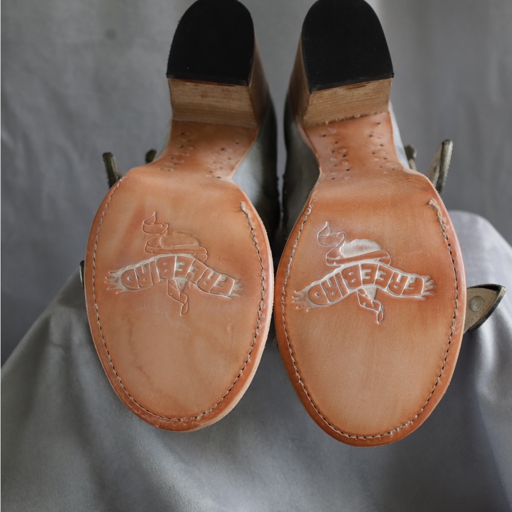 NWOT Freebird by Steven Violet leather sandals - Picture 6 of 7